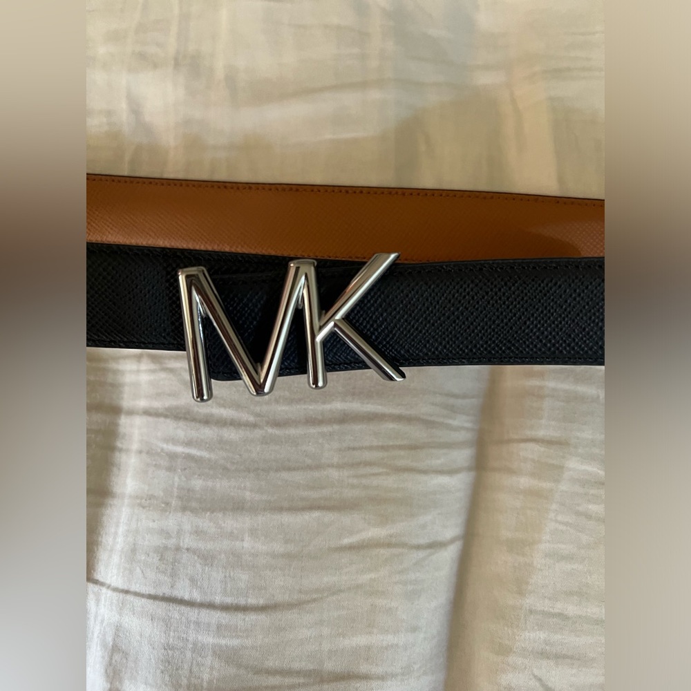 Michael Kors Women’s Logo Leather Belt